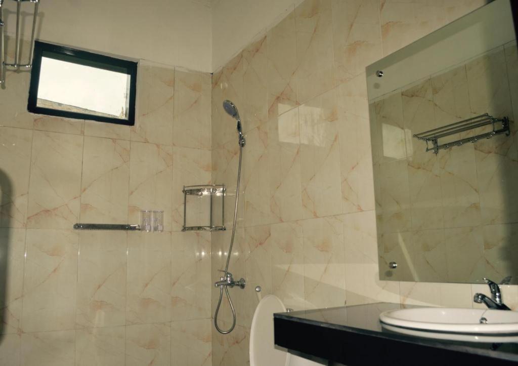 Opriss Hotel Парапат Екстериор снимка