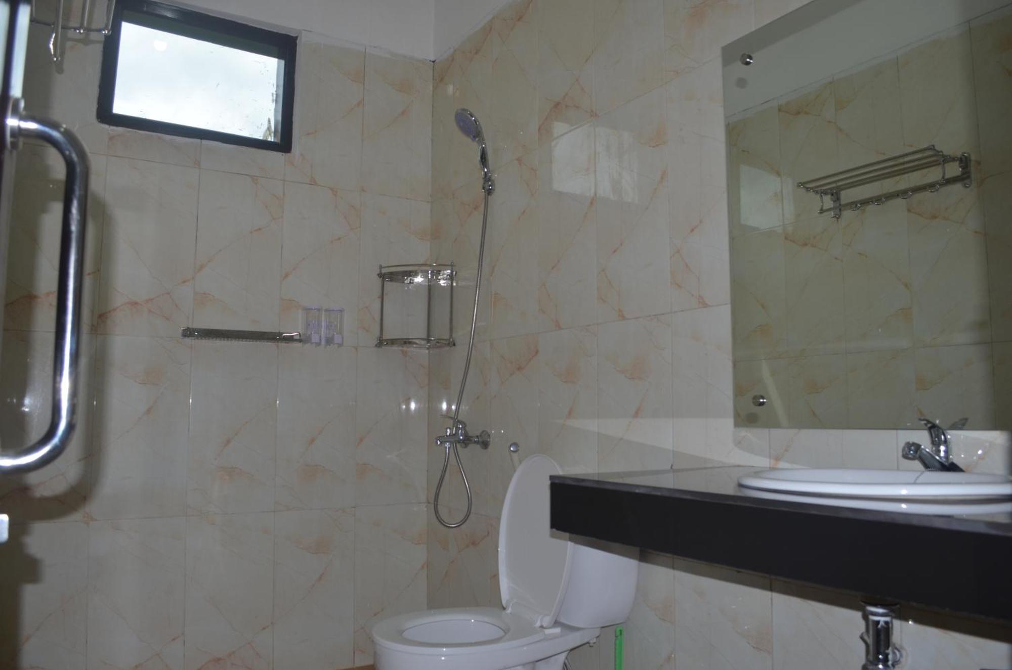 Opriss Hotel Парапат Екстериор снимка